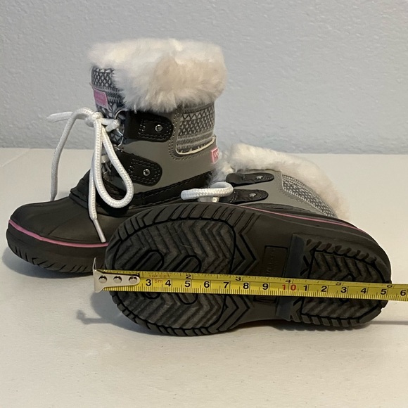 NWOT London Fog Pink and Gray Faux Fur Snow Boots for Girls Size C5 - Picture 8 of 8
